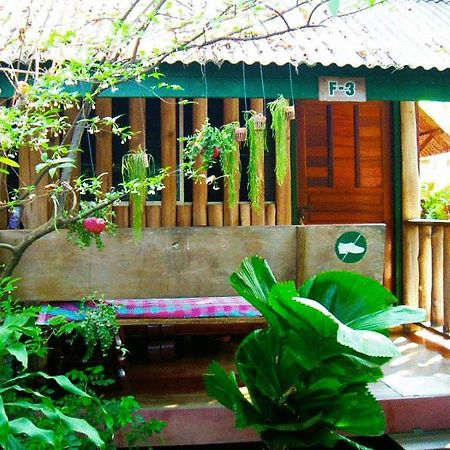 Sukhothai Guest House Exterior photo