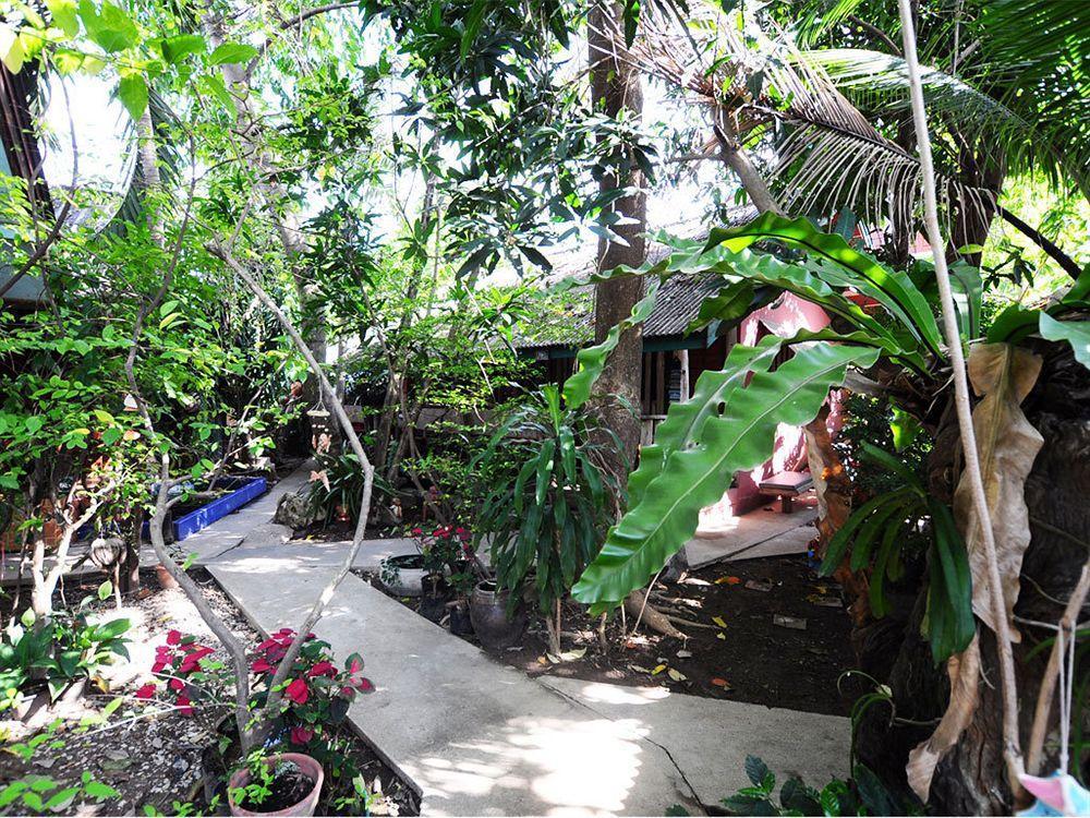 Sukhothai Guest House Exterior photo